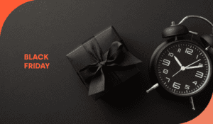 imagem com um carrinhos de compras e o texto "black friday"