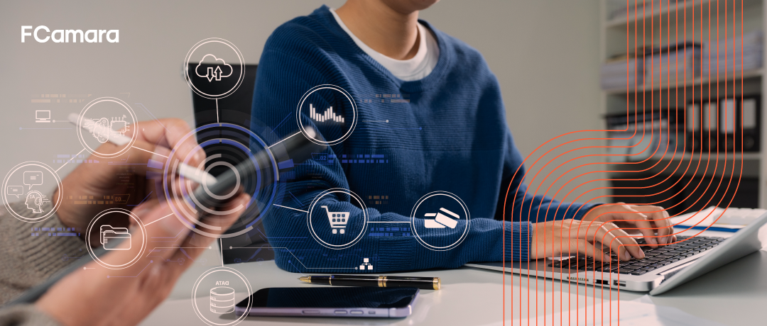 Profissional trabalhando no modelo de Fintech as a Service (FaaS