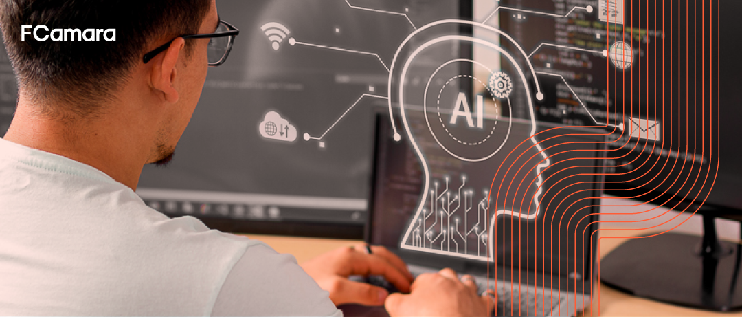 Imagem de profissional no computador com ícone de IA para ilustrar geração de receita a partir de ativos ocultos