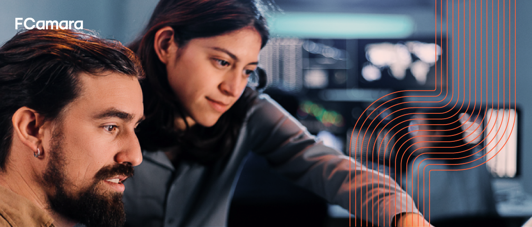 Equipe trabalhando no planejamento estratégico de TI