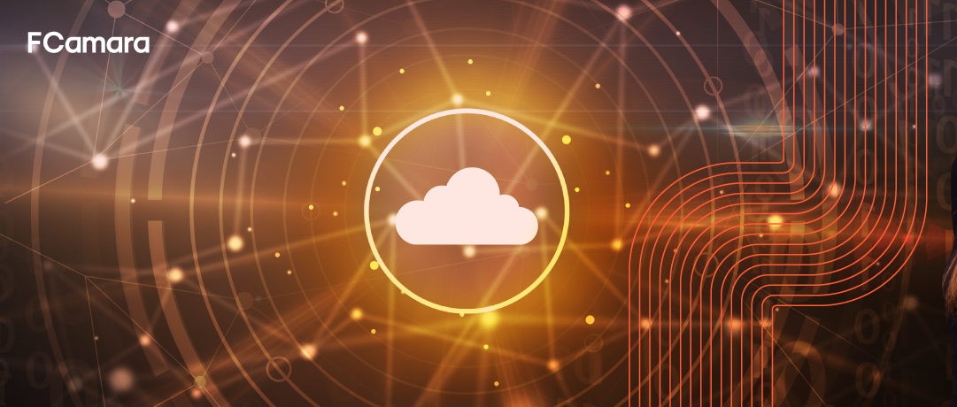 Imagem de nuvem e elementos tecnológicos para ilustrar modelos de computação em nuvem