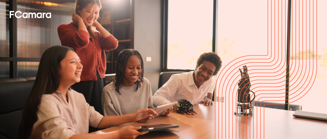 Equipe de trabalhando reunida para ai upskilling